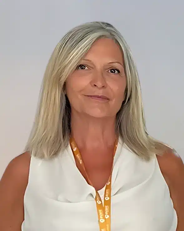  Dawn Winfield-Hunt 
